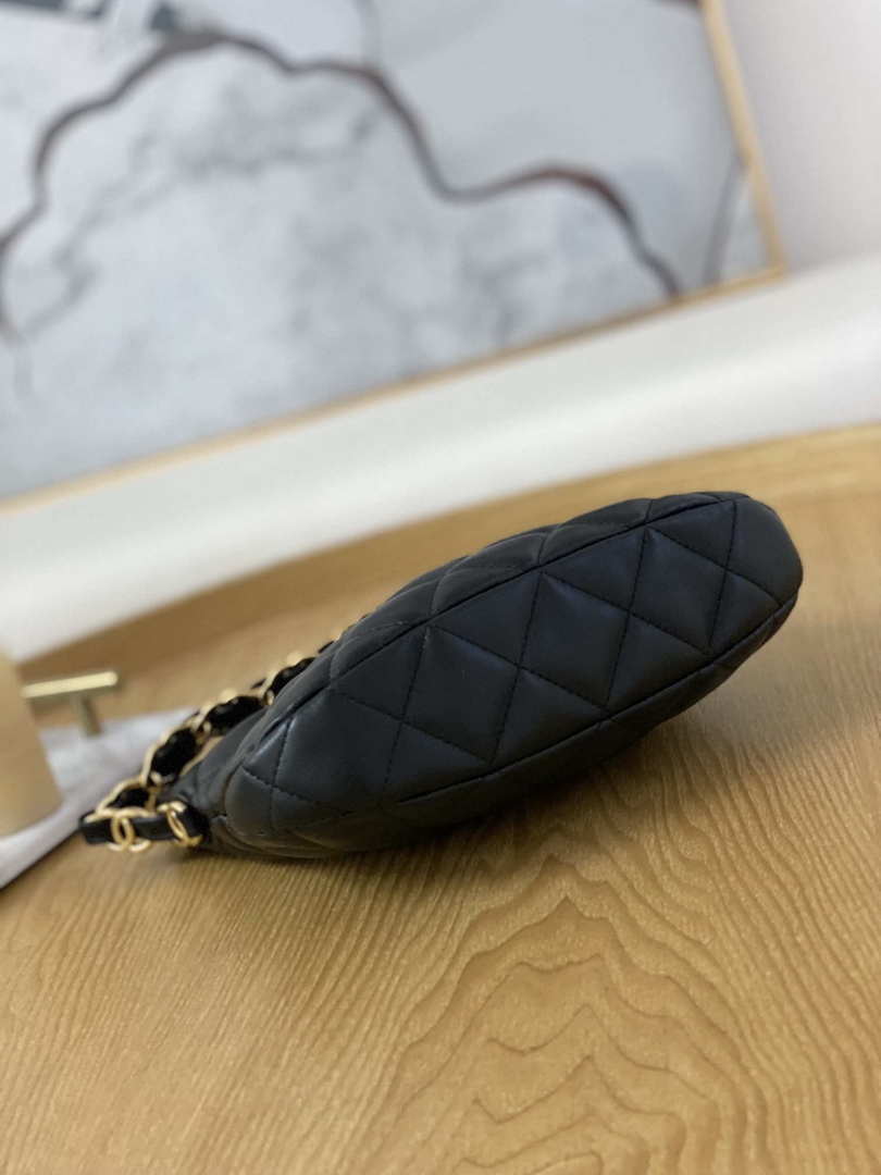 Chanel AS3562 Hobo Handbag Lambskin Black