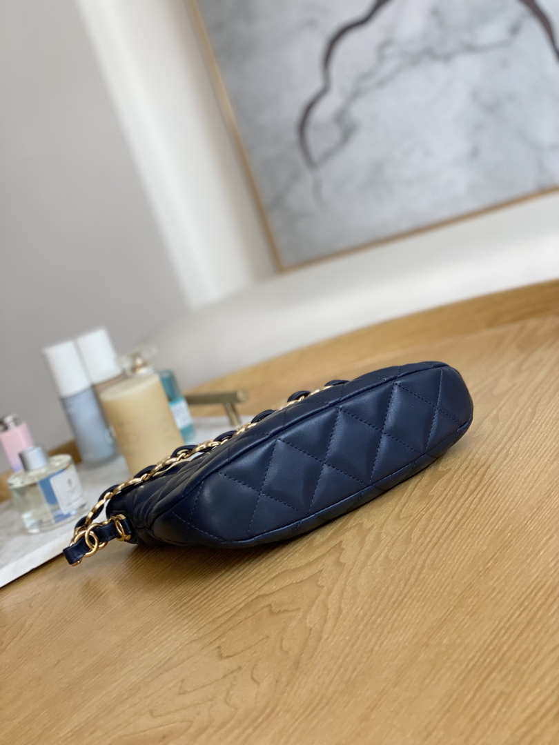 Chanel AS3562 Hobo Handbag Lambskin Navy blue