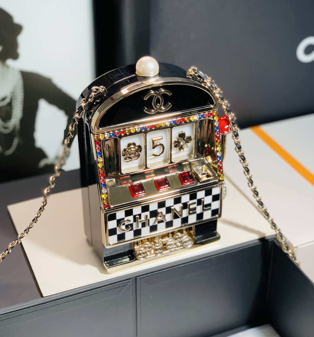Chanel AS3586 2023SS Walk-on Embroidery Slot Shoulder Bag black