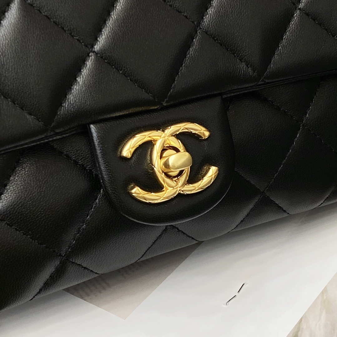 Chanel AS3609 Flap Bag Lambskin Lambskin & Gold-Tone Metal Black