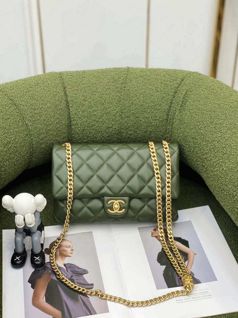 Chanel AS3609 Flap Bag Lambskin Lambskin & Gold-Tone Metal Green