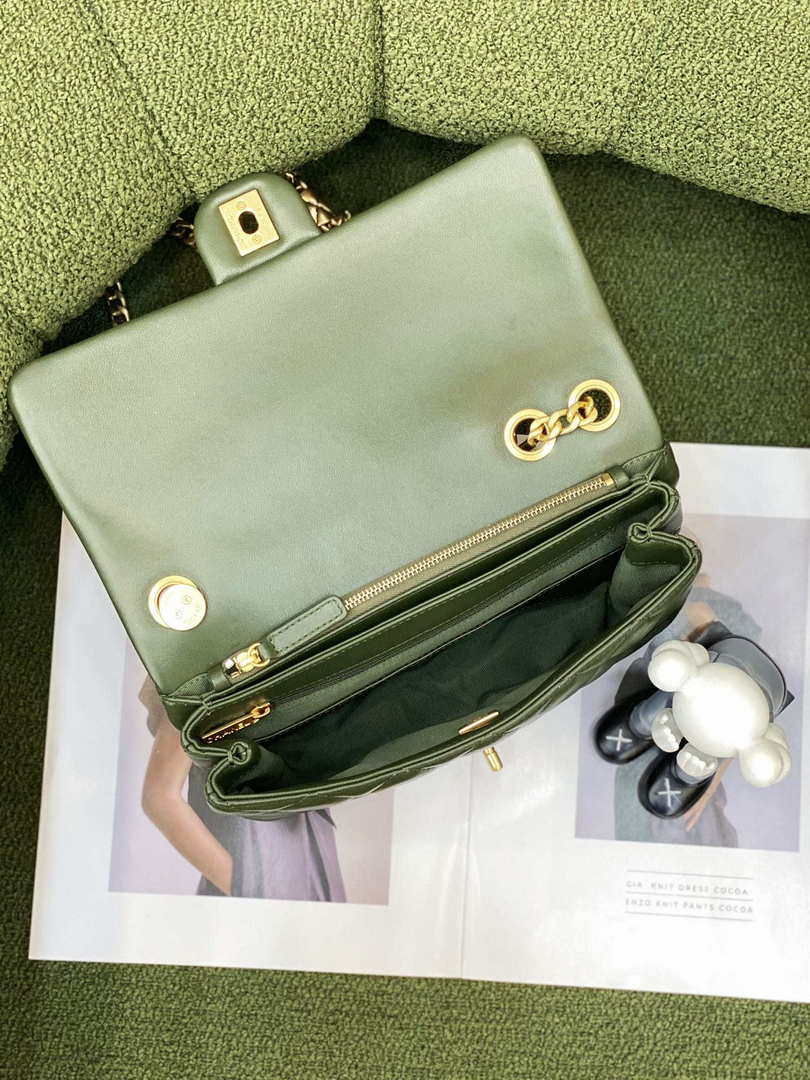 Chanel AS3609 Flap Bag Lambskin Lambskin & Gold-Tone Metal Green - Default Title - View 6