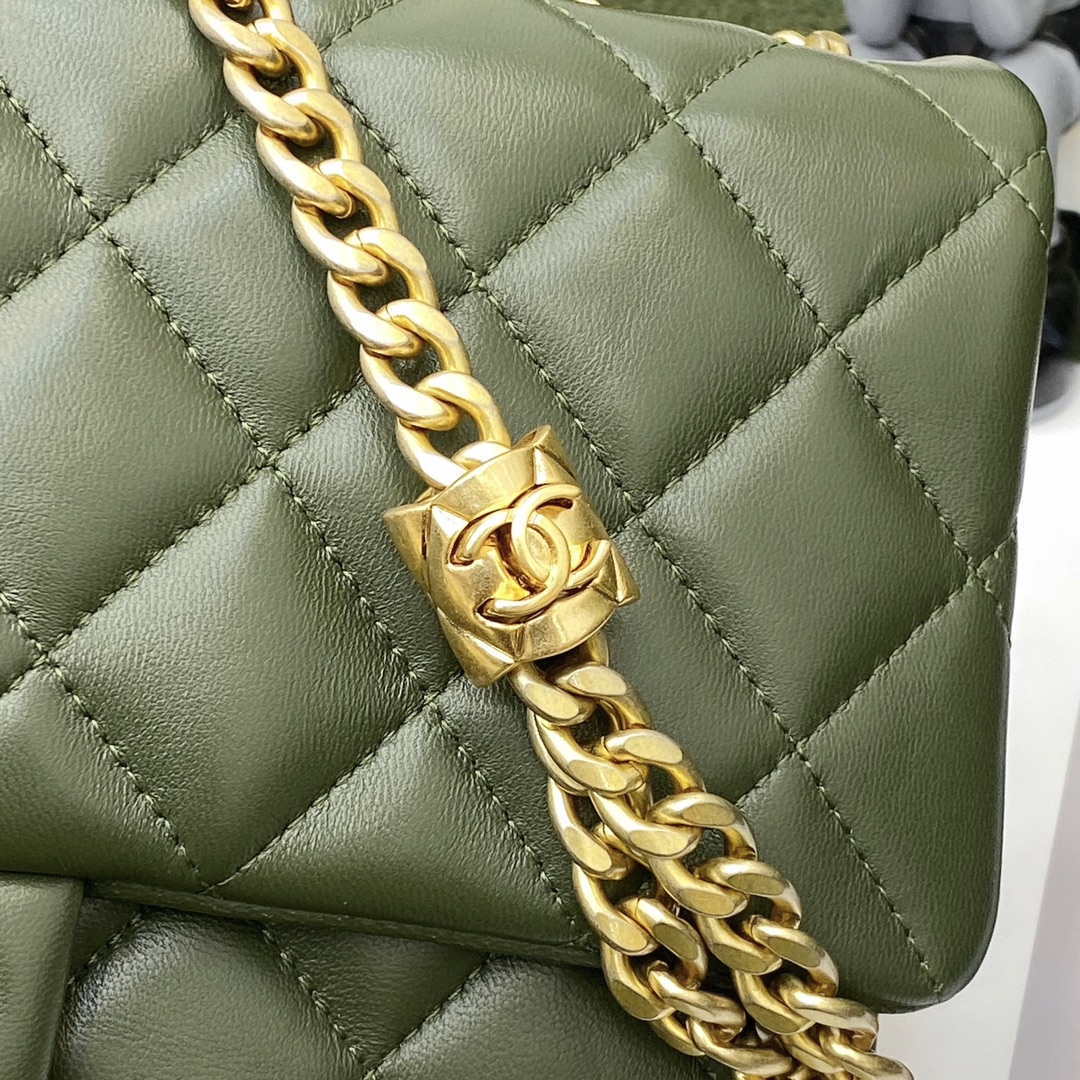 Chanel AS3609 Flap Bag Lambskin Lambskin & Gold-Tone Metal Green
