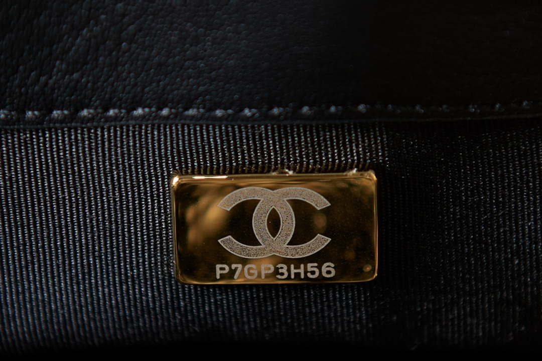 Chanel AS3611 Small Flap Bag Wool Tweed & Gold-Tone Metal White