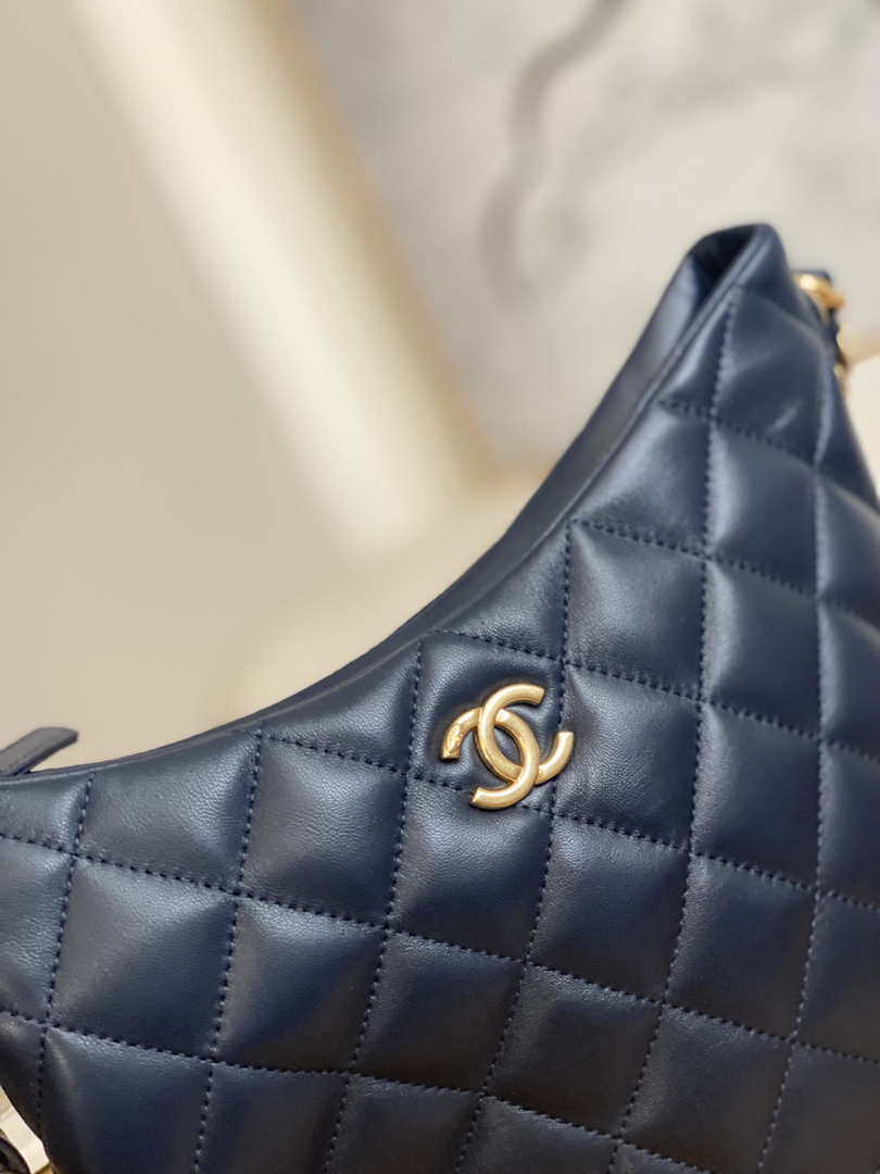 Chanel AS3631 2022 new hippie underarm Hobo bag Lambskin Navy blue