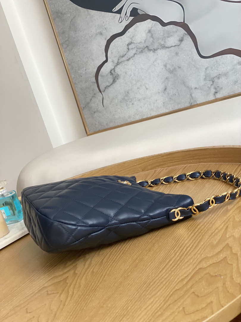 Chanel AS3631 2022 new hippie underarm Hobo bag Lambskin Navy blue - Default Title - View 5