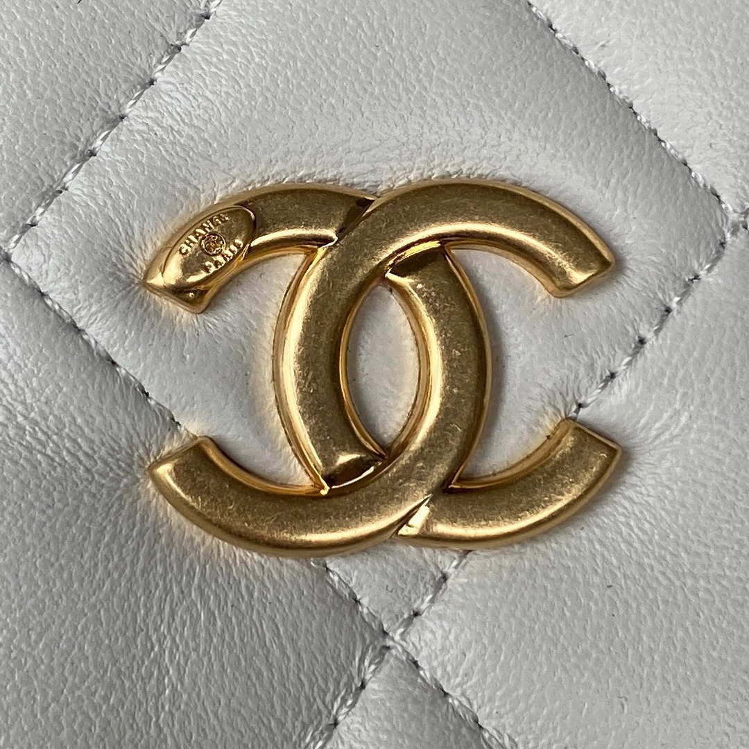 Chanel AS3631 Large Hobo bag Lambskin White