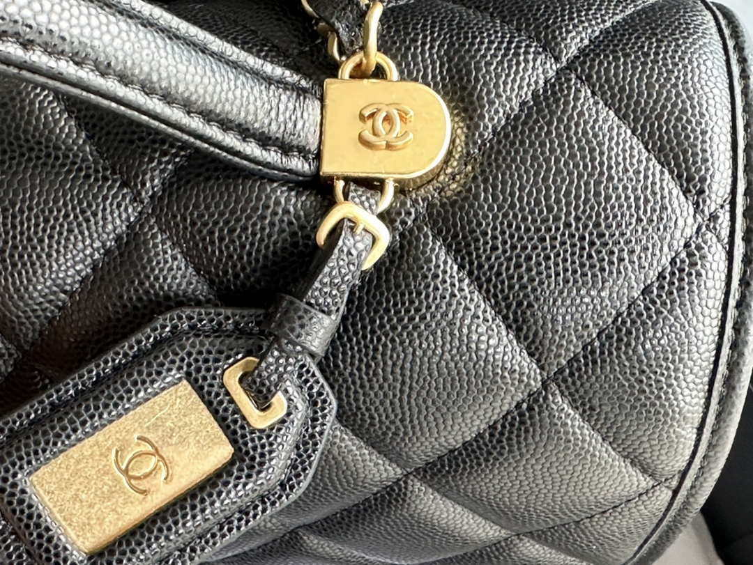 Chanel AS3662 LARGE BACKPACK Calfskin & Gold-Tone Metal Black