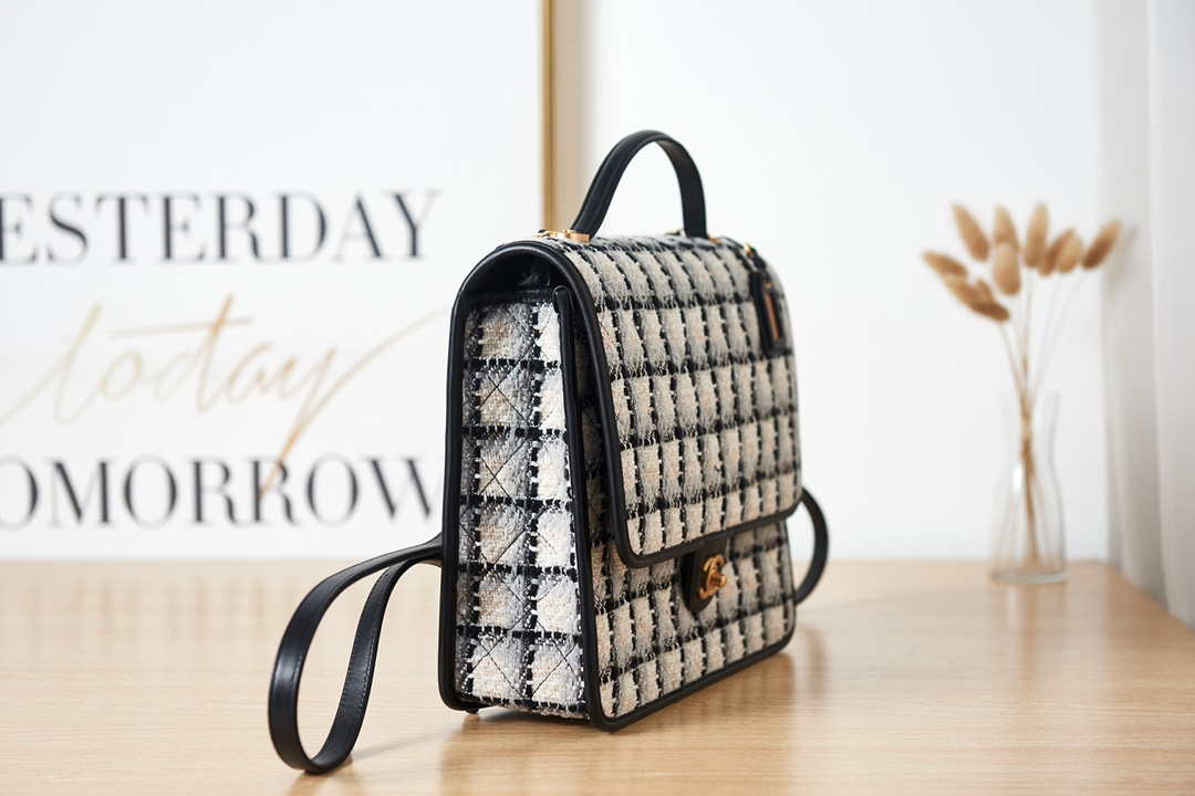 Chanel AS3662 LARGE BACKPACK Wool Tweed & Gold-Tone Metal White - Default Title - View 4