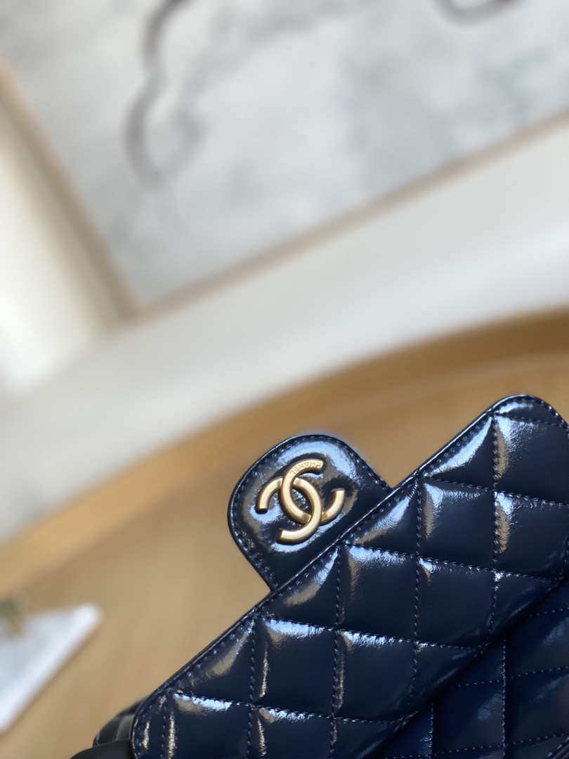 Chanel AS3690 Hobo Handbag Shiny Crumpled Calfskin & Gold-Tone Metal Navy blue - Default Title - View 4