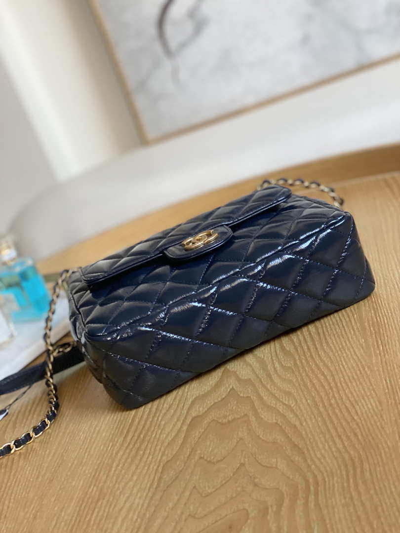 Chanel AS3690 Hobo Handbag Shiny Crumpled Calfskin & Gold-Tone Metal Navy blue - Default Title - View 6