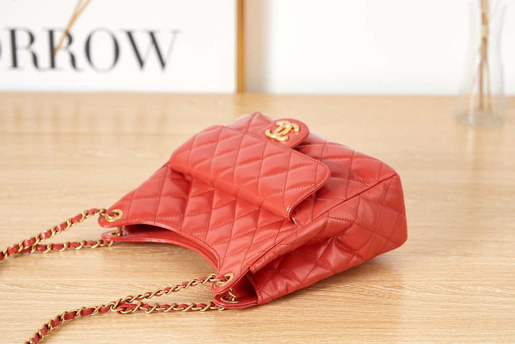 Chanel AS3690 Hobo Handbag Shiny Crumpled Calfskin & Gold-Tone Metal Red