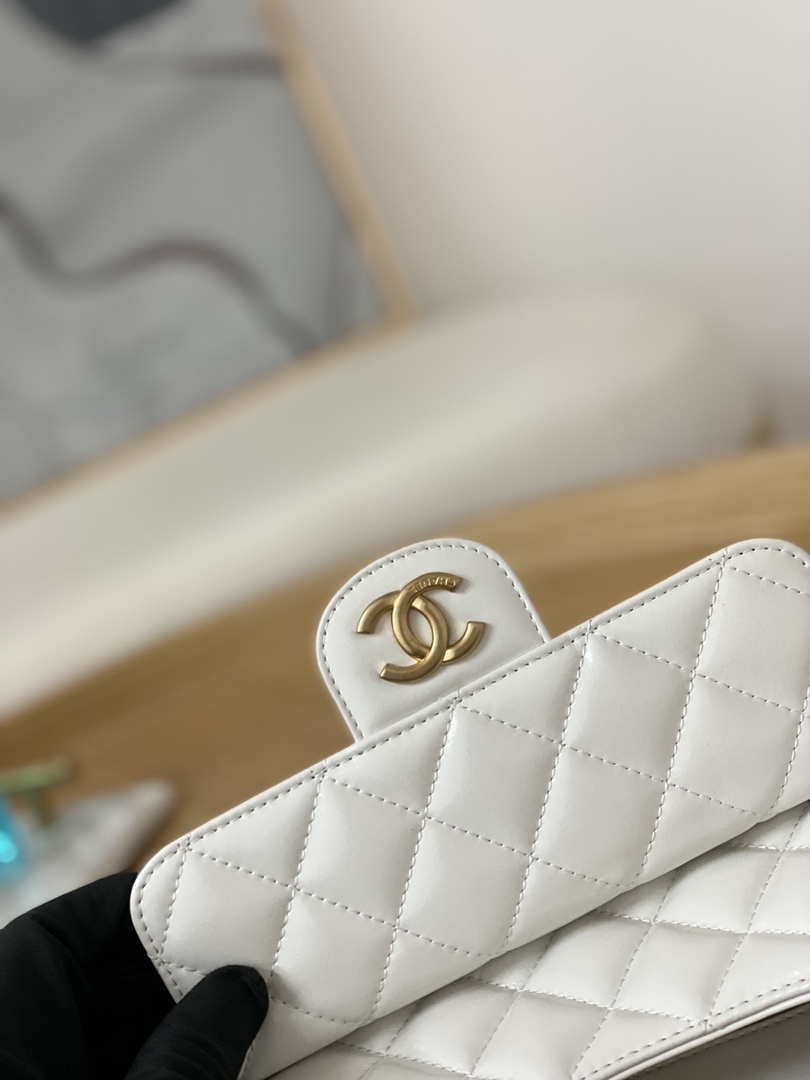 Chanel AS3690 Hobo Handbag Shiny Crumpled Calfskin & Gold-Tone Metal White - Default Title - View 3