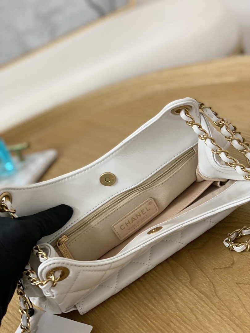 Chanel AS3690 Hobo Handbag Shiny Crumpled Calfskin & Gold-Tone Metal White - Default Title - View 7