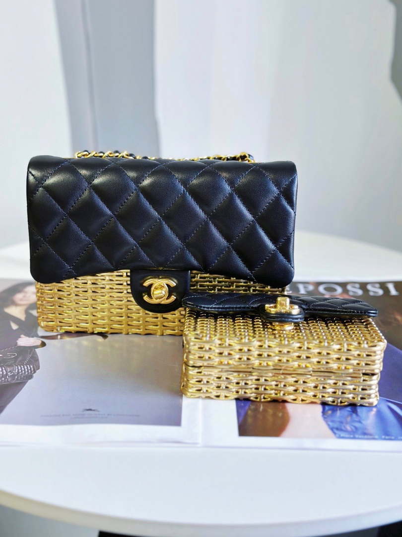 Chanel AS3712 Large EVENING BAG Lambskin & Gold Metal Black & Gold - Default Title - View 14