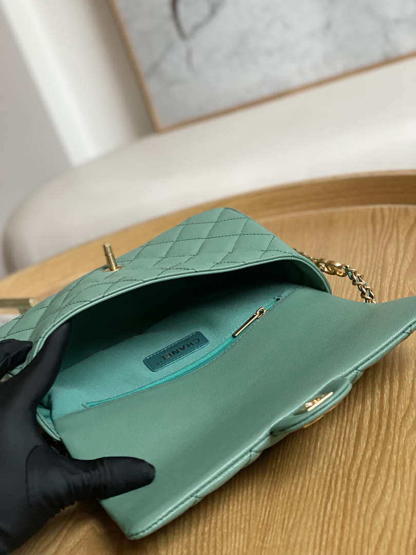 Chanel AS3777 Flap Bag Grained Calfskin & Gold-Tone Metal Green - Default Title - View 8
