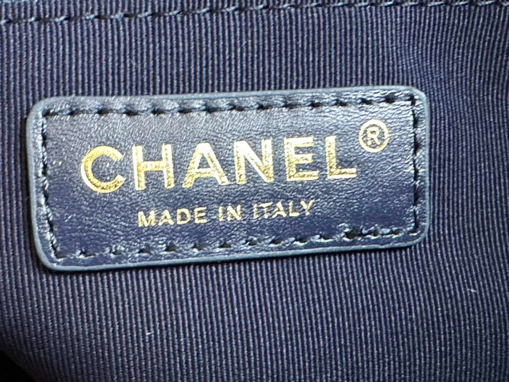 Chanel AS3777 Flap Bag Grained Calfskin & Gold-Tone Metal Navy Blue