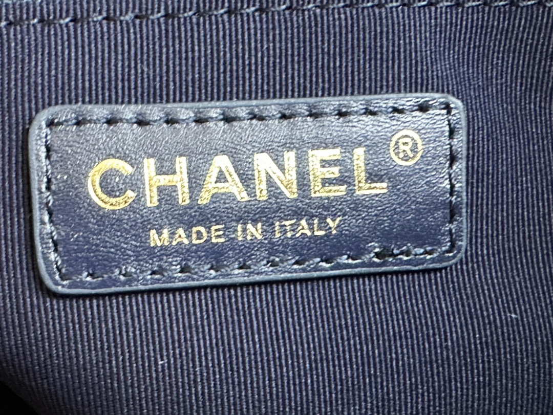 Chanel AS3777 Flap Bag Grained Calfskin & Gold-Tone Metal Navy Blue