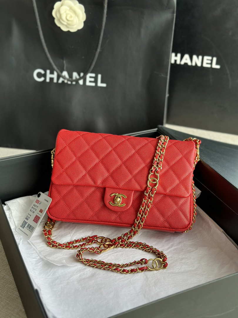 Chanel AS3777 Flap Bag Grained Calfskin & Gold-Tone Metal Red - Default Title - View 1