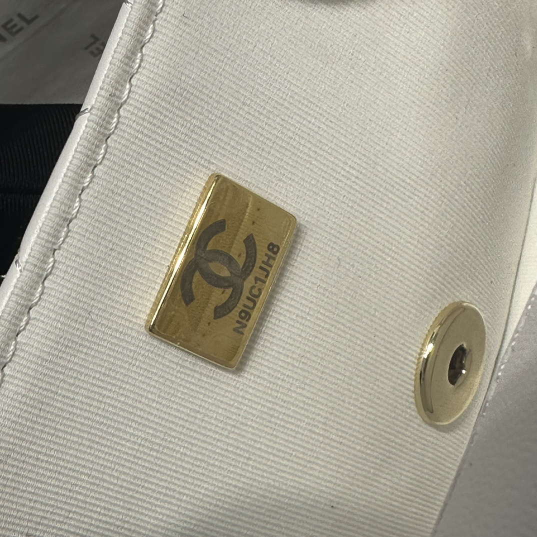 Chanel AS3782 MINI Flap Bag 23P Enamel Gold-Tone Metal White 16cm - Default Title - View 8