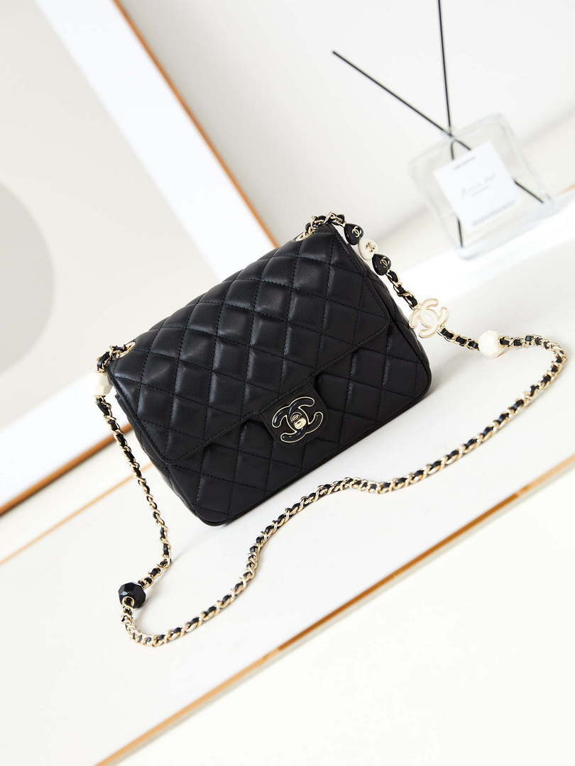 Chanel AS3783 Small Flap Bag 23P Lambskin Gold-Tone Metal 18.5 cm Black - Default Title - View 1