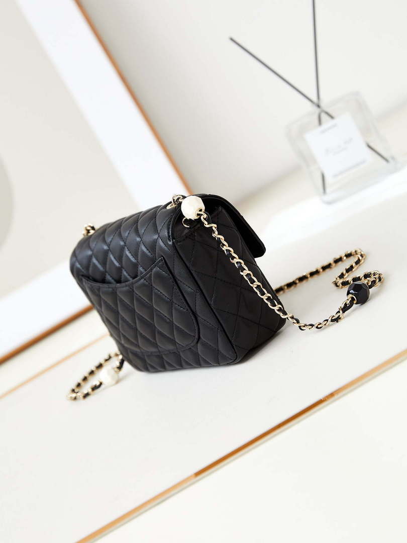 Chanel AS3783 Small Flap Bag 23P Lambskin Gold-Tone Metal 18.5 cm Black - Default Title - View 3
