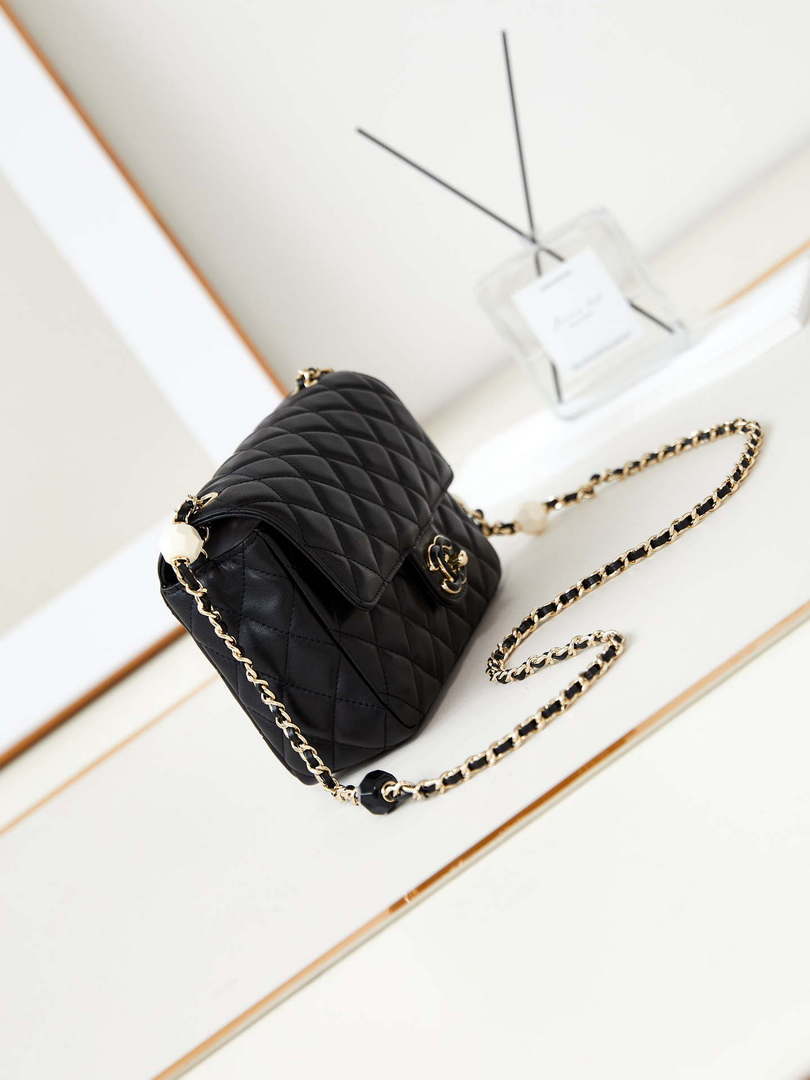 Chanel AS3783 Small Flap Bag 23P Lambskin Gold-Tone Metal 18.5 cm Black - Default Title - View 4