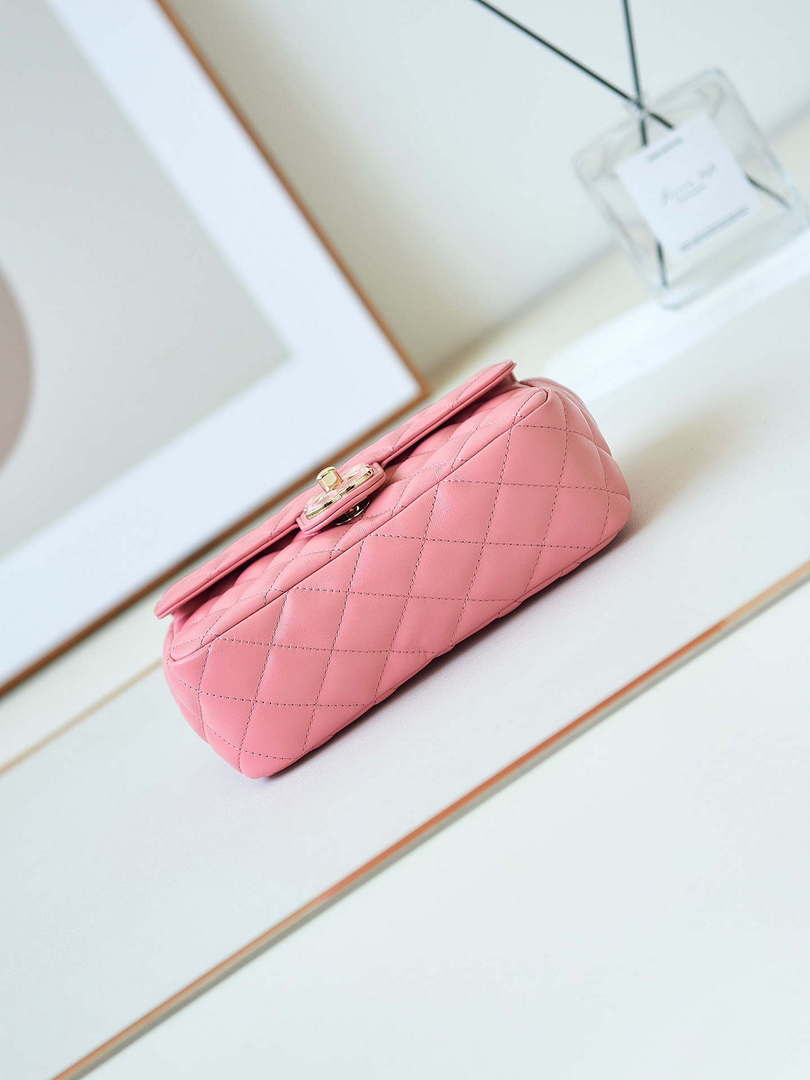 Chanel AS3783 Small Flap Bag 23P Lambskin Gold-Tone Metal 18.5 cm Pink