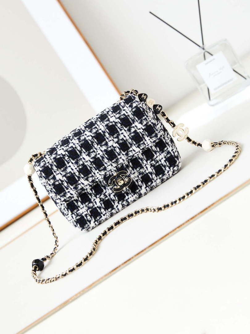 Chanel AS3783 Small Flap Bag 23P Tweed Gold-Tone Metal 18.5 cm White and Black - Default Title - View 1