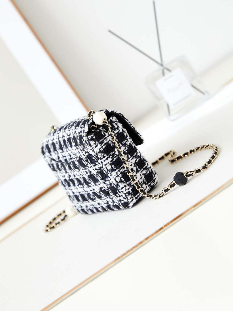 Chanel AS3783 Small Flap Bag 23P Tweed Gold-Tone Metal 18.5 cm White and Black - Default Title - View 4