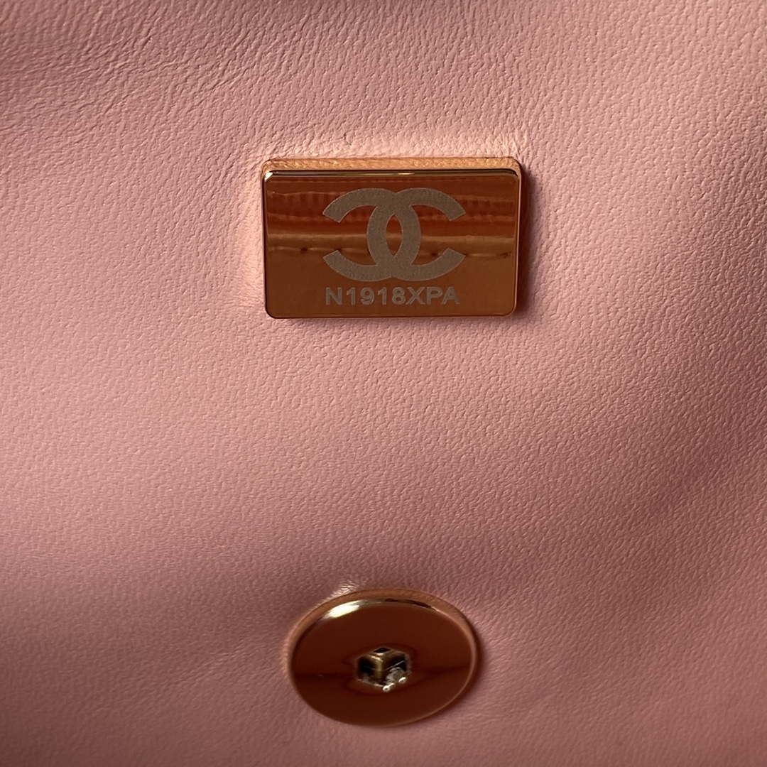Chanel AS3791 Flap Bag Lambskin Pink