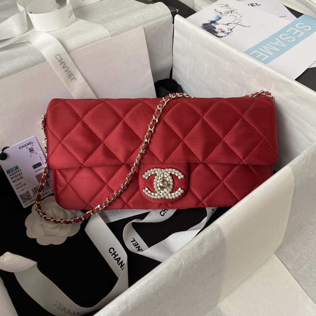 Chanel AS3791 Flap Bag Velvet and Lambskin Red - Default Title - View 1