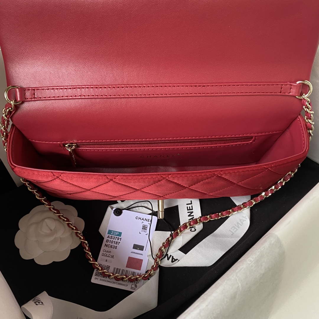Chanel AS3791 Flap Bag Velvet and Lambskin Red