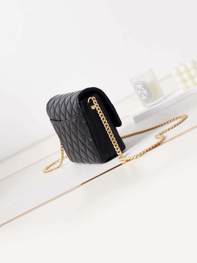 Chanel AS3855 Flap bag With Chain shiny Lambskin & Gold-Tone Metal Black