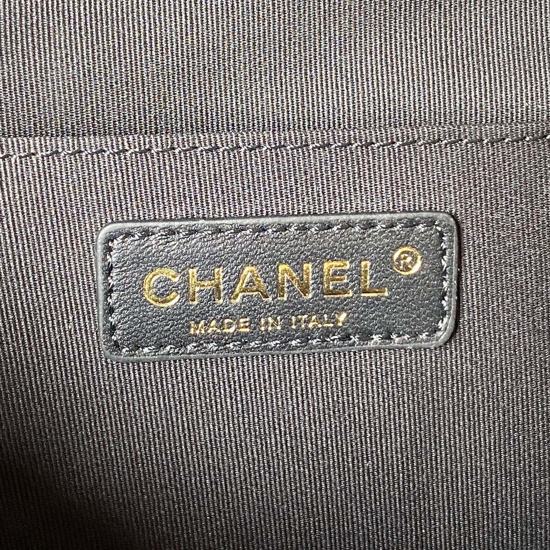 Chanel AS3860 Backpack Grained Shiny Calfskin & Gold-Tone Metal Black