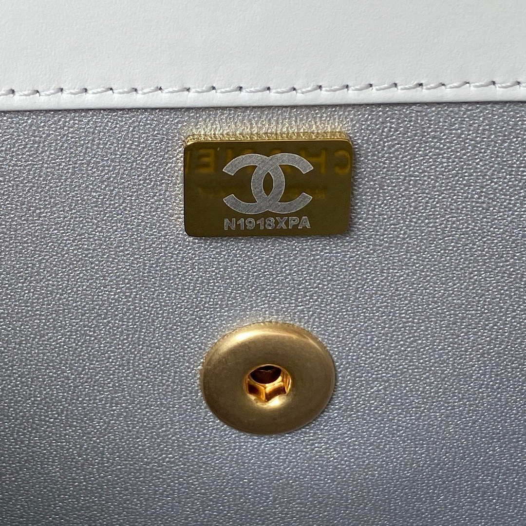 Chanel AS3908 CC Small Flap Bag With Top Handle Shiny Calfskin White Gold - Default Title - View 9