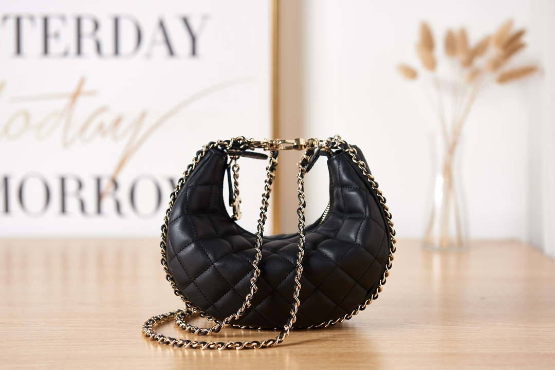 Chanel AS3917 Clutch With Chain Lambskin & Shiny Light Gold Metal Black - Default Title - View 3