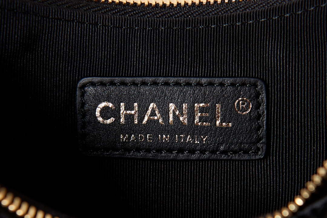 Chanel AS3917 Clutch With Chain Lambskin & Shiny Light Gold Metal Black