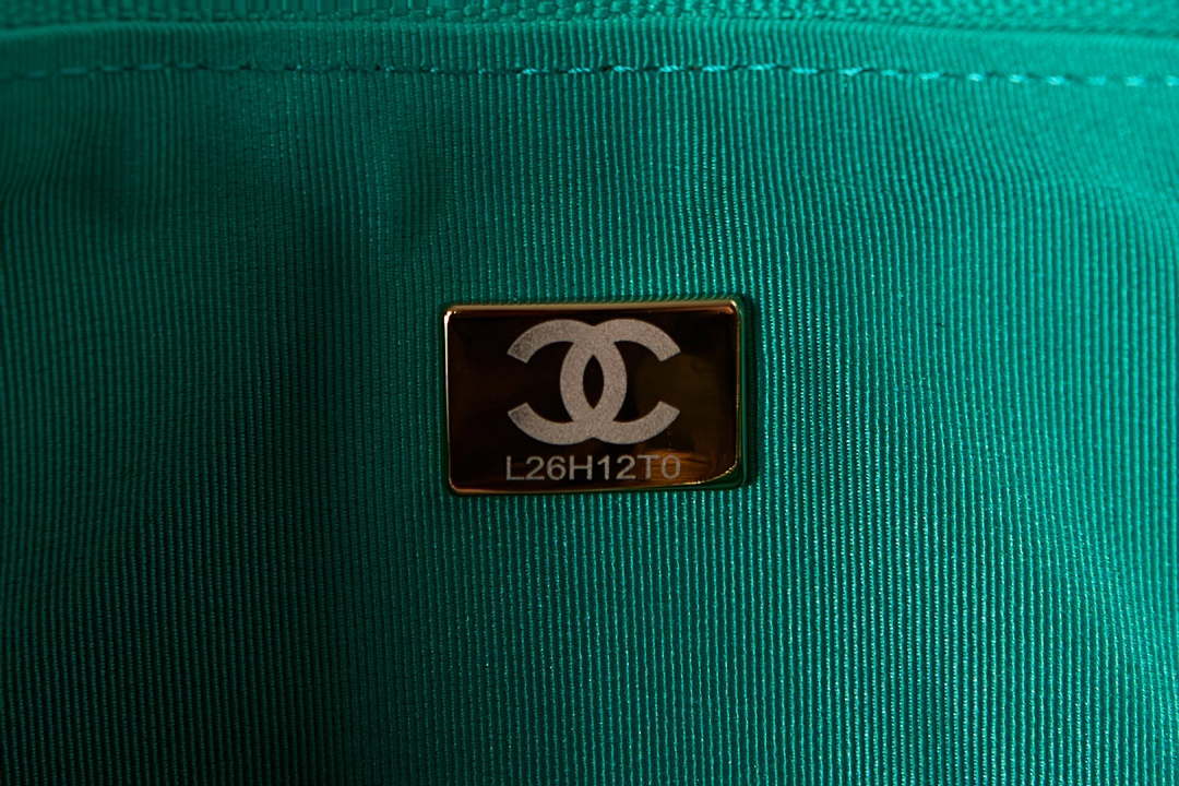 Chanel AS3917 Clutch With Chain Lambskin & Shiny Light Gold Metal Green