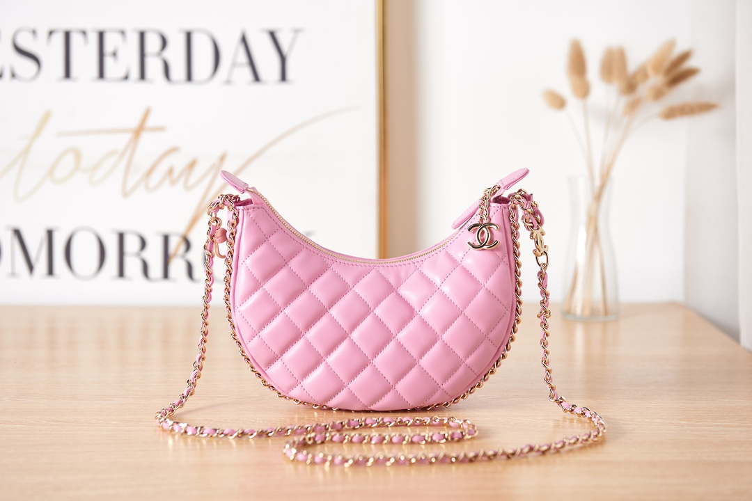 Chanel AS3917 Clutch With Chain Lambskin & Shiny Light Gold Metal Pink - Default Title - View 1