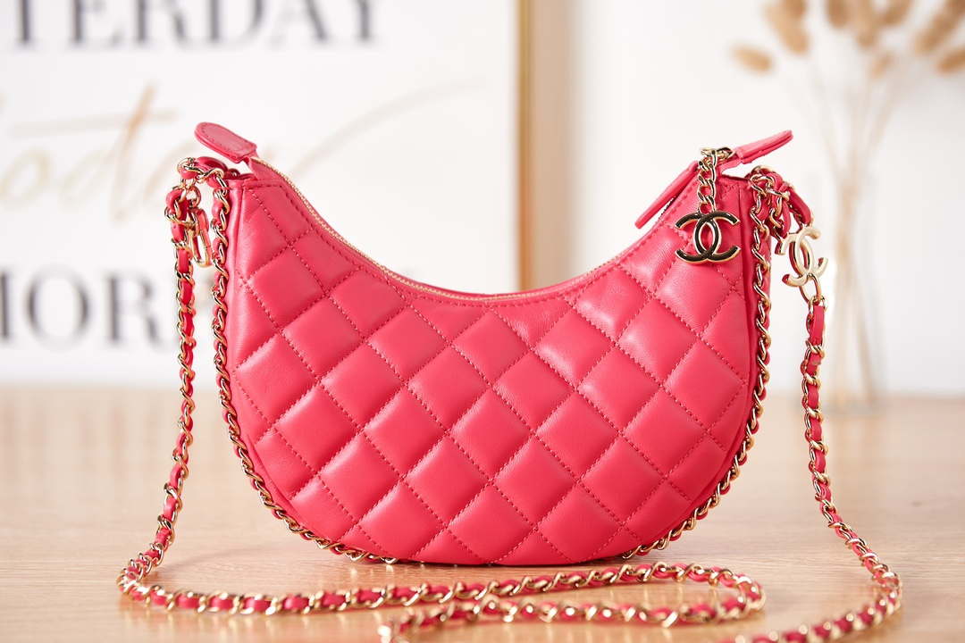 Chanel AS3917 Clutch With Chain Lambskin & Shiny Light Gold Metal Red - Default Title - View 2
