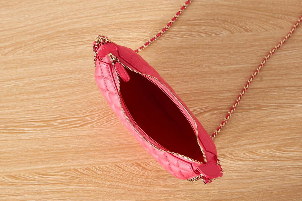Chanel AS3917 Clutch With Chain Lambskin & Shiny Light Gold Metal Red