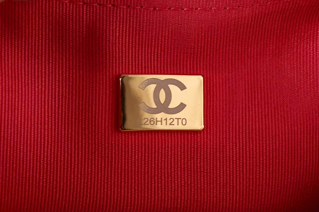 Chanel AS3917 Clutch With Chain Lambskin & Shiny Light Gold Metal Red - Default Title - View 9