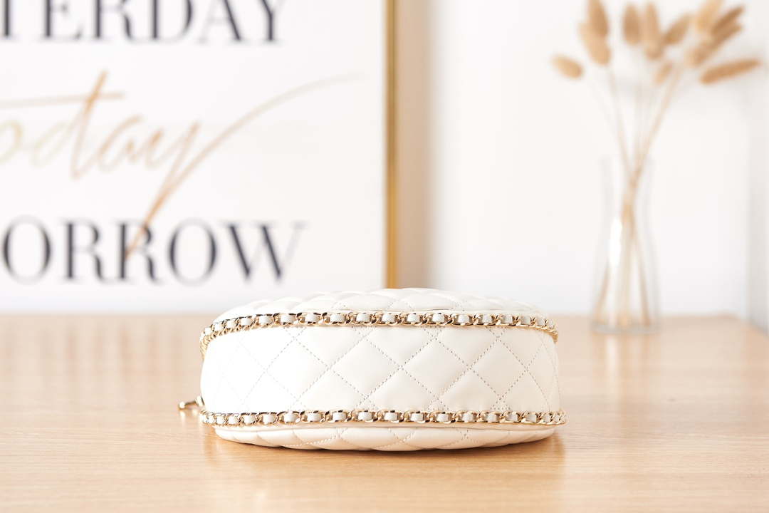 Chanel AS3917 Clutch With Chain Lambskin & Shiny Light Gold Metal White - Default Title - View 6