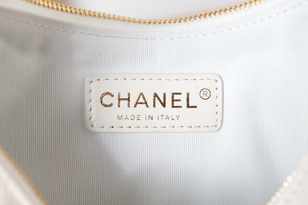 Chanel AS3917 Clutch With Chain Lambskin & Shiny Light Gold Metal White - Default Title - View 8