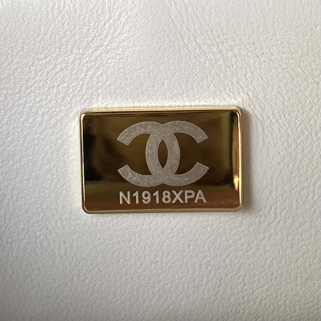 Chanel AS3970 Flap Bag with top handle Lambskin gold tone metal White - Default Title - View 9
