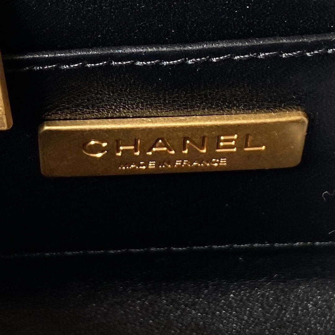 Chanel AS3973 Small Vanity Case Lambskin bag with top handle Black Gold - Default Title - View 7