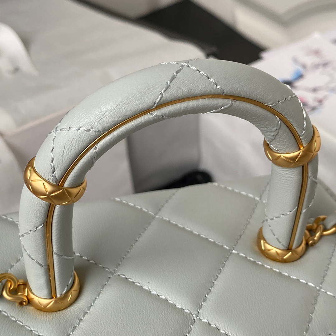 Chanel AS3973 Small Vanity Case Lambskin bag with top handle Light Blue - Default Title - View 4
