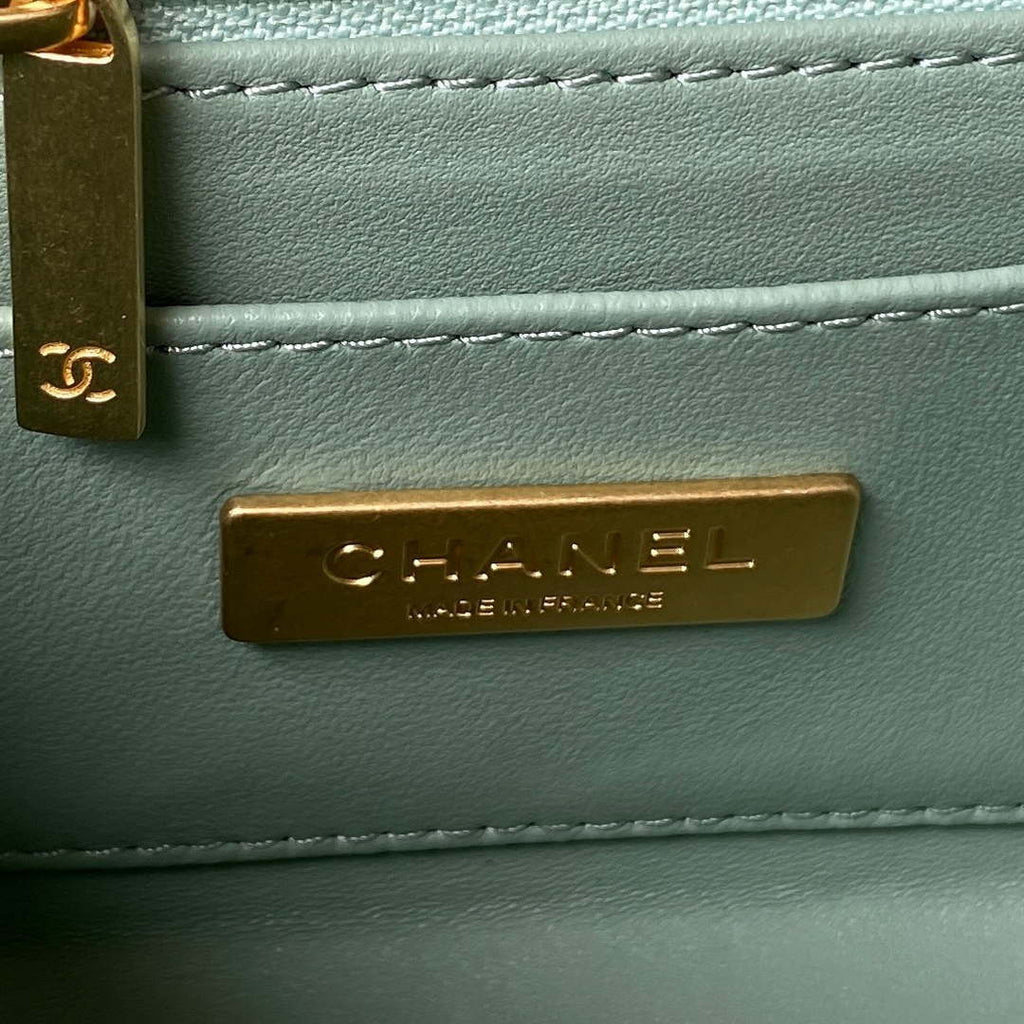 Chanel AS3973 Small Vanity Case Tweed Lambskin & Gold Metal Green & White