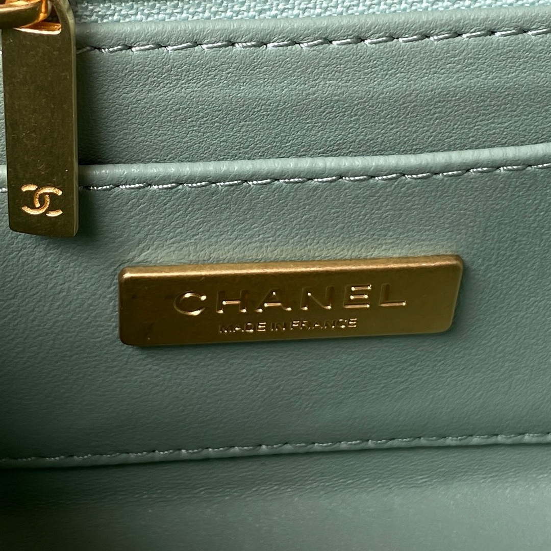Chanel AS3973 Small Vanity Case Tweed Lambskin & Gold Metal Green & White - Default Title - View 7